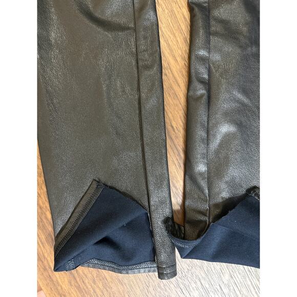 Spanx Faux Leather Like Ankle Skinny Pants Size Small Pull On Black *with slit* - Picture 10 of 10